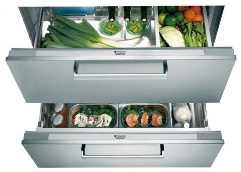 Встраиваемый холодильник Ariston BDR 190 AAI